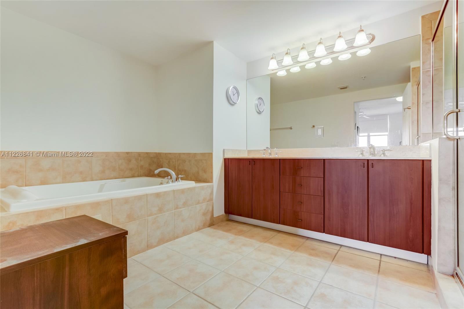 888 Douglas Road, Unit 1010 Coral Gables, FL 33134 - Photo 8 of 13