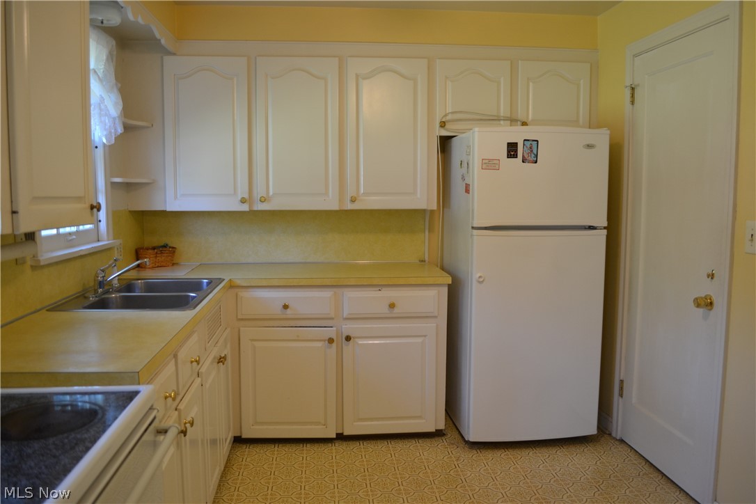 259 Everhard Road Southwest North Canton, OH 44709 - Photo 6 of 12 Another view of the kitchen.