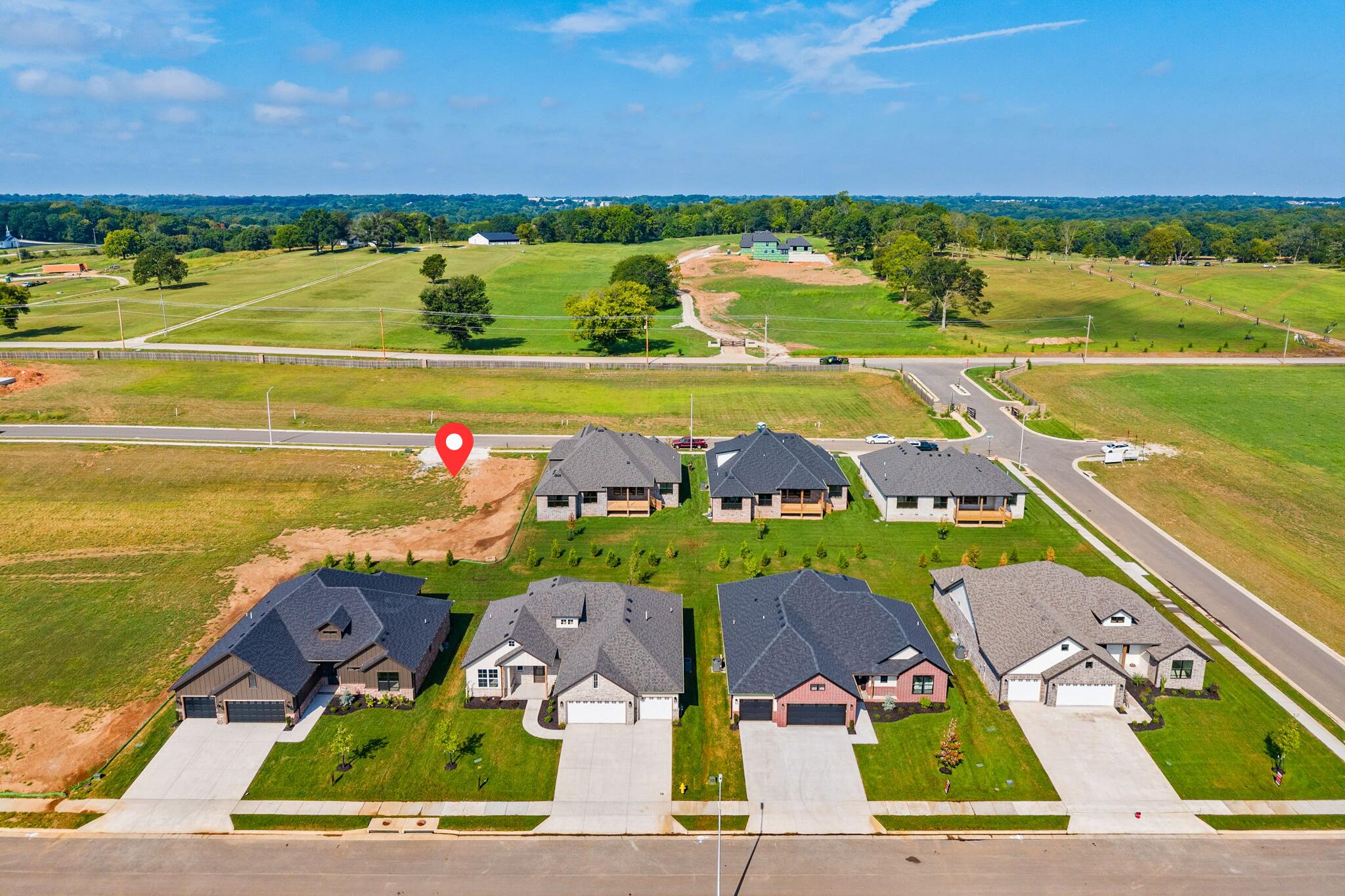 1646 South Pinecone Path Springfield, MO 65809 - Photo 9 of 16 4-web-or-mls-4-print-DJI_20260825101248_