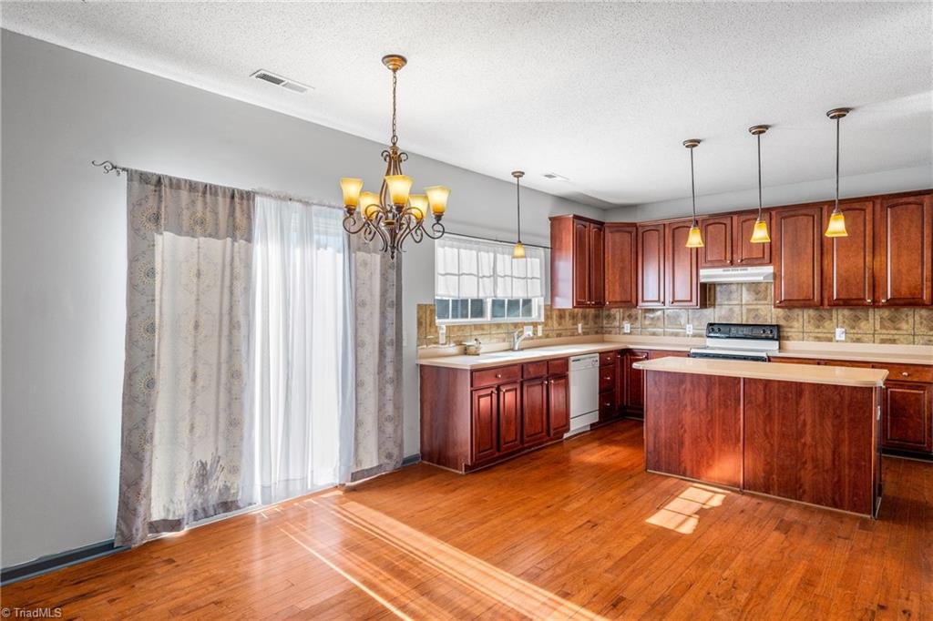 2755 Amesbury Road Winston-Salem, NC 27103 - Photo 16 of 43