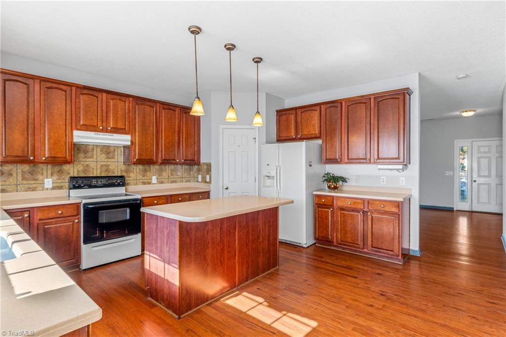 2755 Amesbury Road Winston-Salem, NC 27103 - Photo 10 of 43