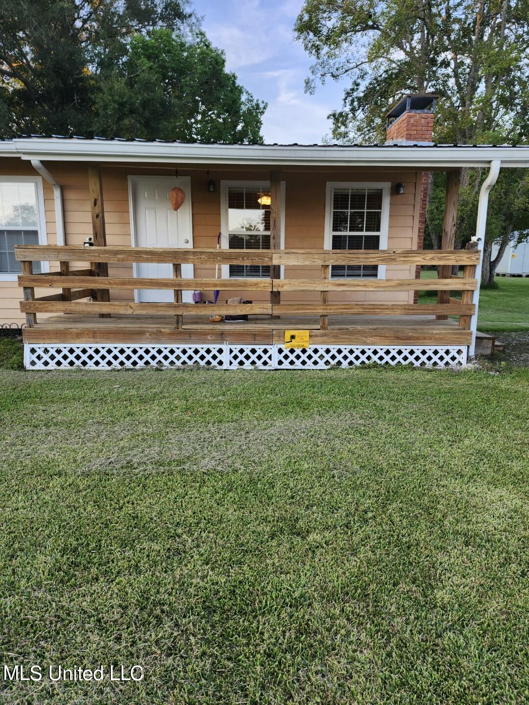 7733 Carter's Road Moss Point, MS 39562 - Photo 1 of 20 Front view