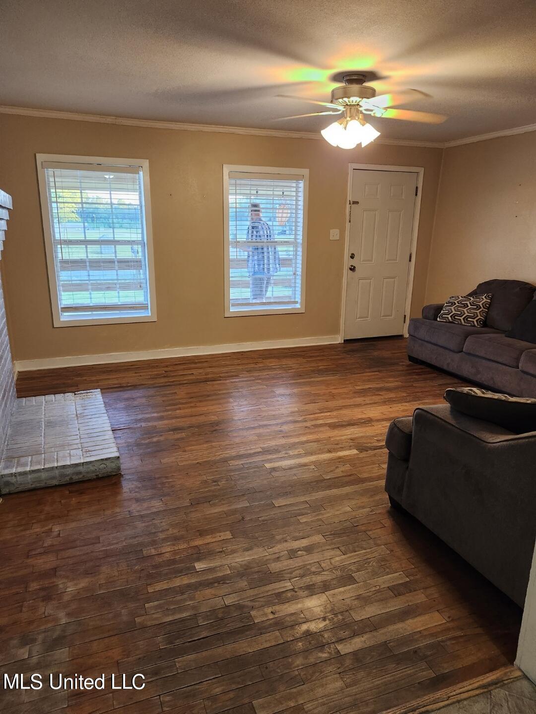 7733 Carter's Road Moss Point, MS 39562 - Photo 4 of 20 Livimg room looking out on porch