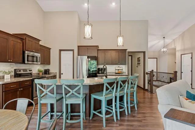 $539,900 | 959 239th Avenue Northwest, St. Francis, MN 55070