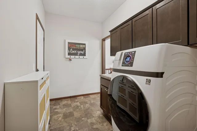 $539,900 | 959 239th Avenue Northwest, St. Francis, MN 55070