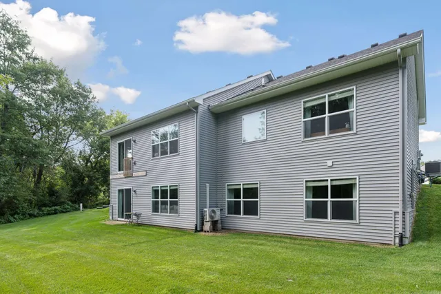 $539,900 | 959 239th Avenue Northwest, St. Francis, MN 55070