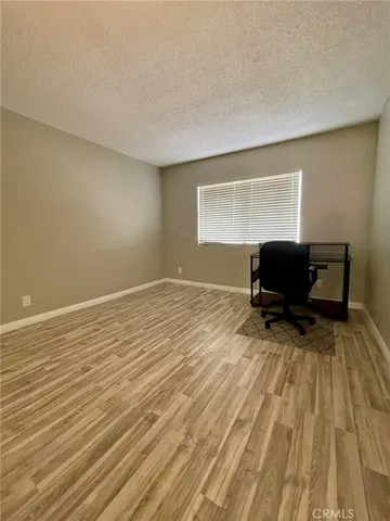 $379,900 | 8020 Langdon Avenue, Unit 208, Van Nuys, CA 91406