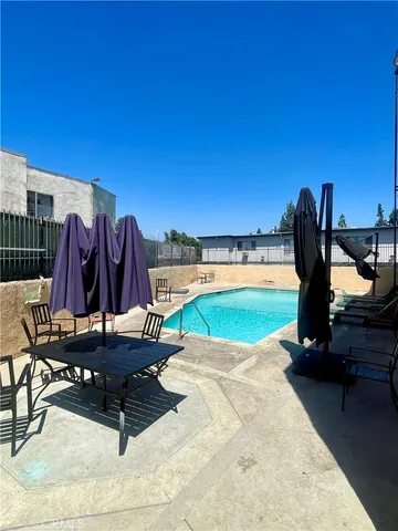 $379,900 | 8020 Langdon Avenue, Unit 208, Van Nuys, CA 91406