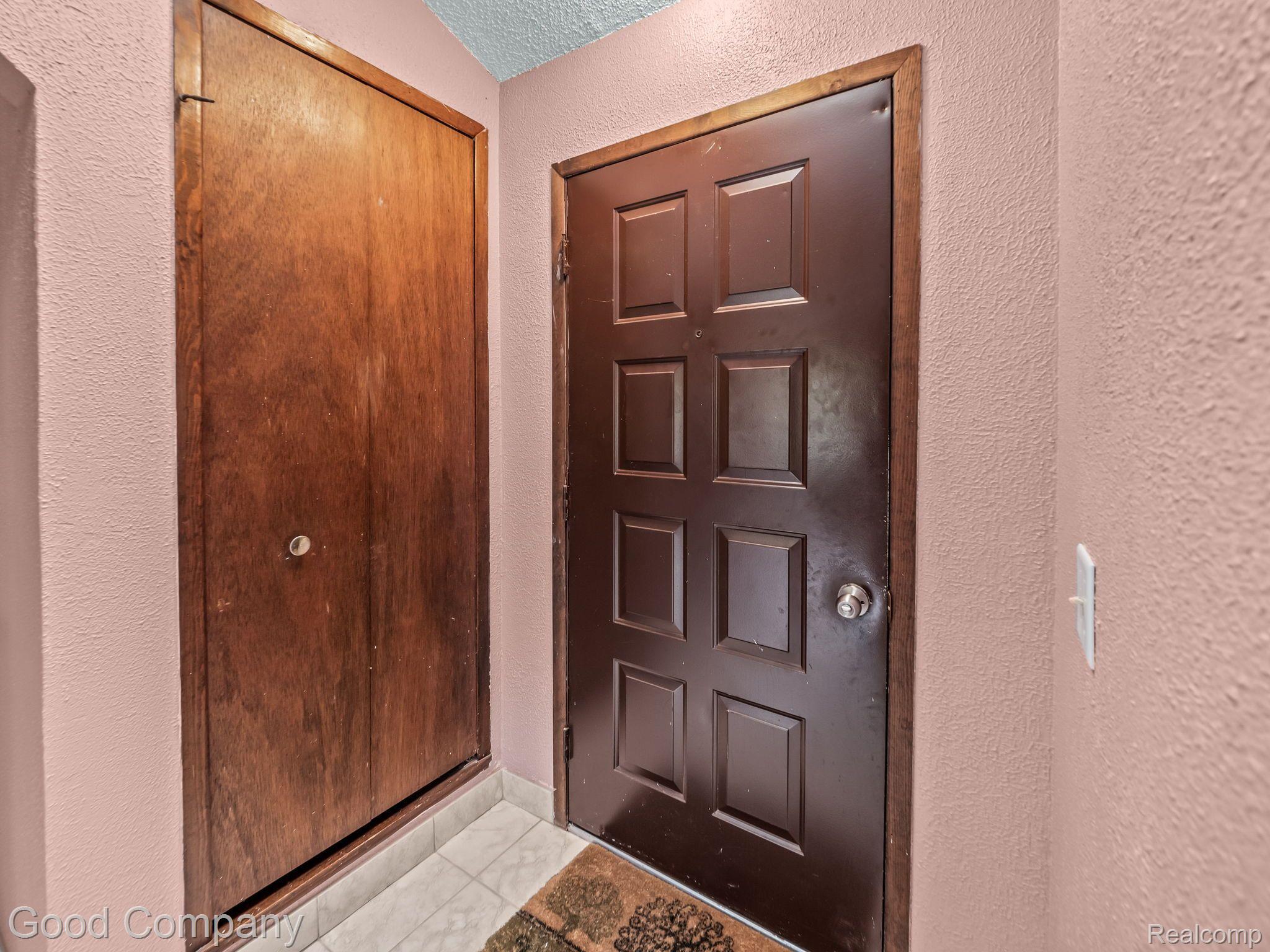 1041 Milverton Road Troy, MI 48083 - Photo 9 of 24 Gallery Image 9