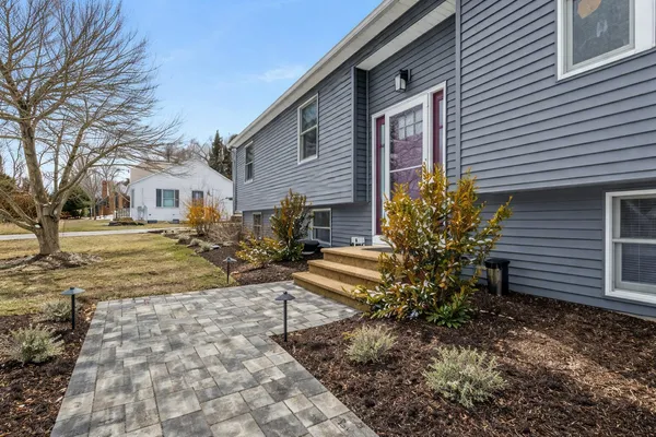 $659,000 | 8 Arbor View Lane, Scarborough, ME 04074