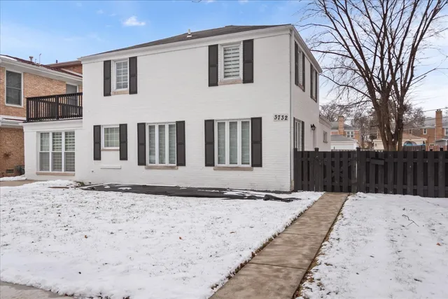 $649,000 | 3732 West Columbia Avenue, Lincolnwood, IL 60712