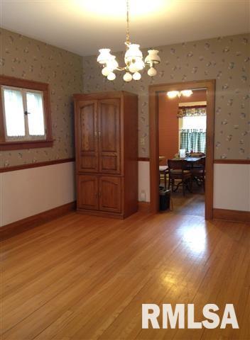2651 Middle Road Davenport, IA 52803 - Photo 8 of 24 Gallery Image 8