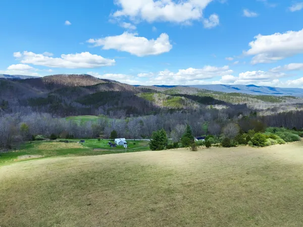$699,900 | 2816 Johns Creek Road, New Castle, VA 24127