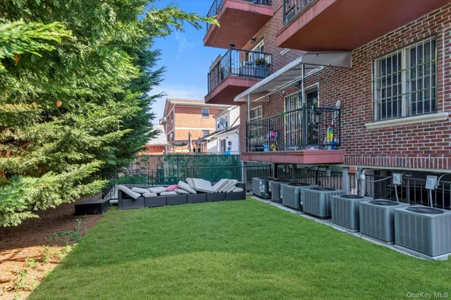 $515,000 | 40-38 194th Street, Unit A1 | Auburndale