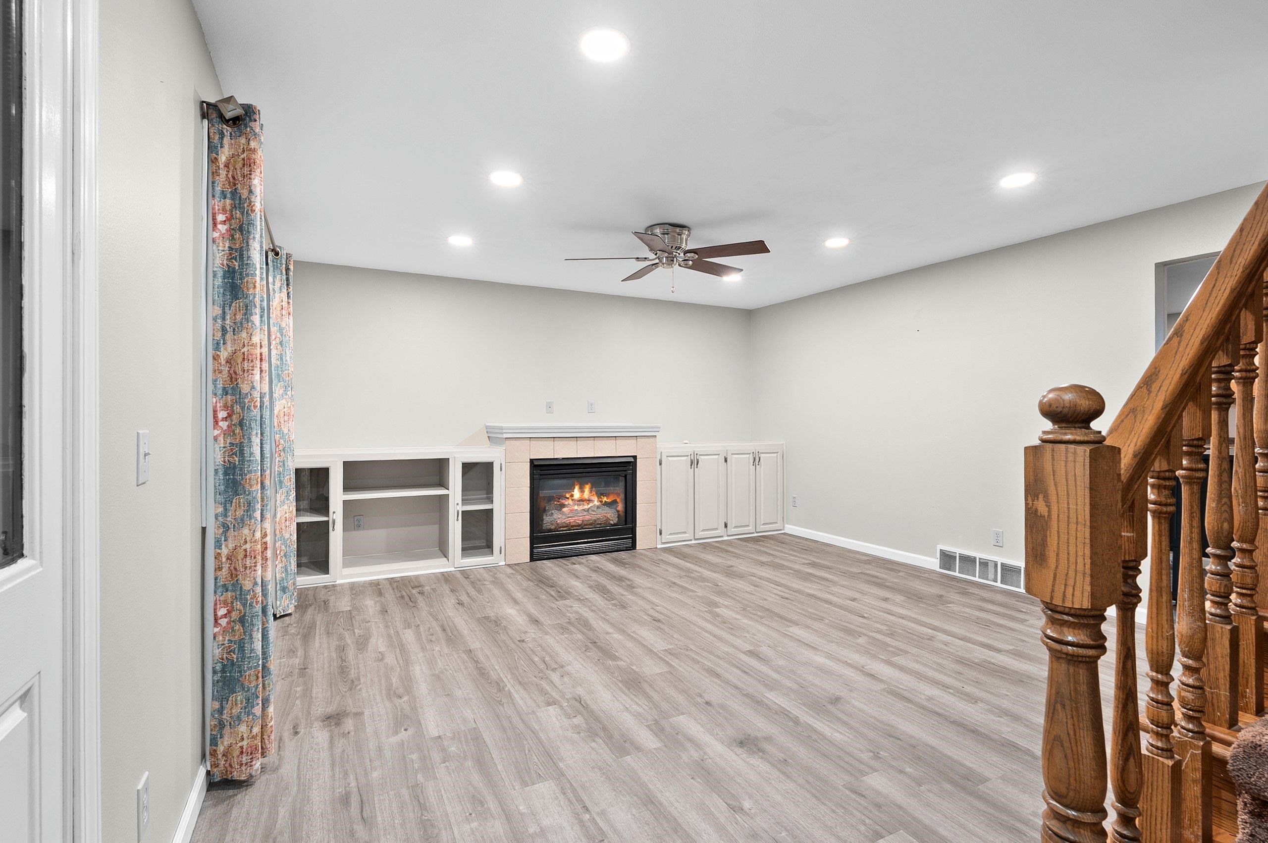 1023 West Ridgeview Drive Appleton, WI 54914 - Photo 5 of 71