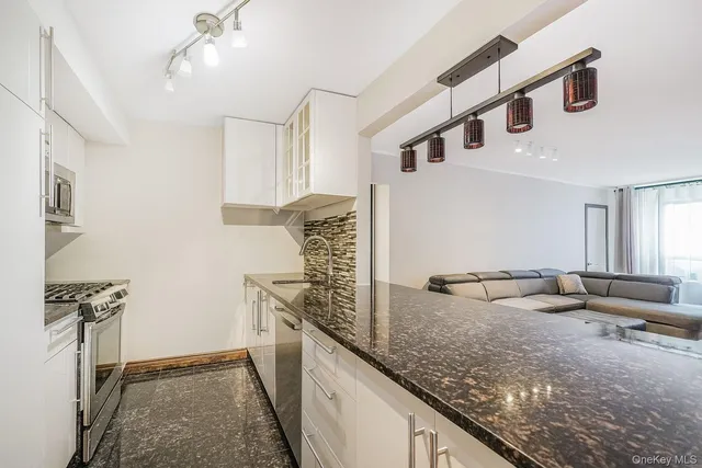 $579,888 | 40 Wellington Court | Heartland Village