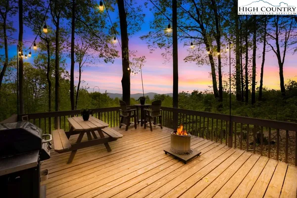 a view of a terrace with sitting area