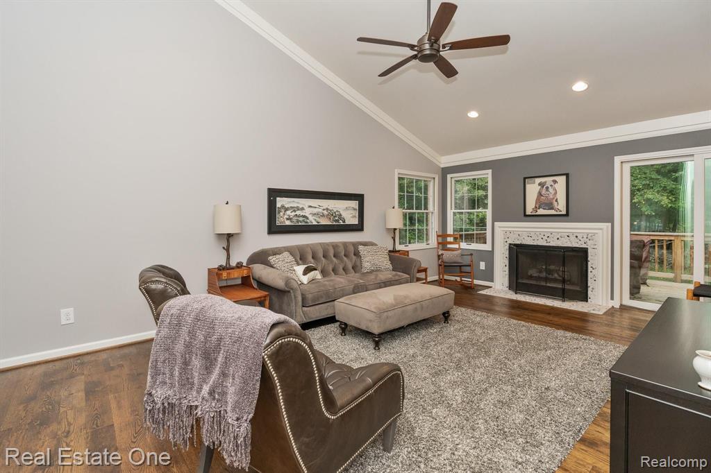 1214 Valley Circle, Unit 9 Rochester Hills, MI 48309 - Photo 5 of 29