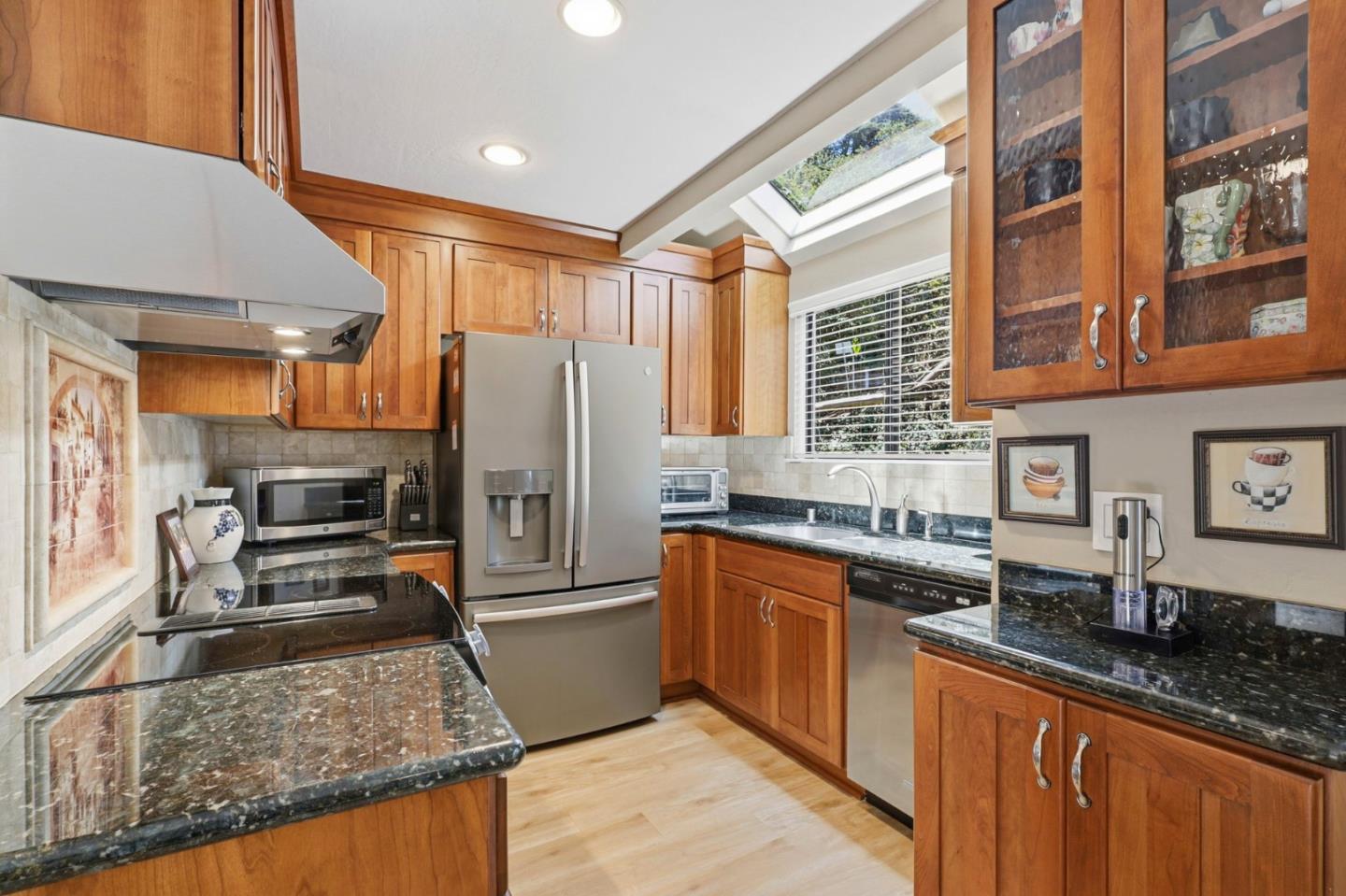 2052 Wharf Road Capitola, CA 95010 - Photo 26 of 48
