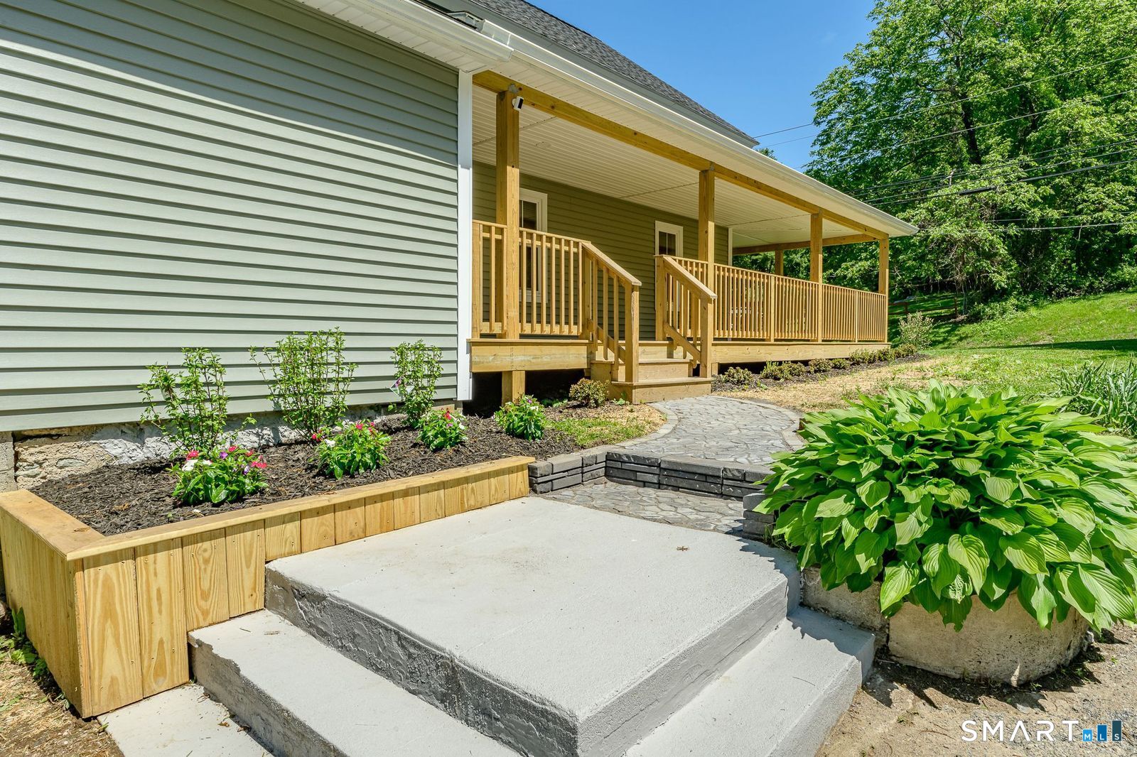 193 East Franklin Street Killingly, CT 06239 - Photo 7 of 30