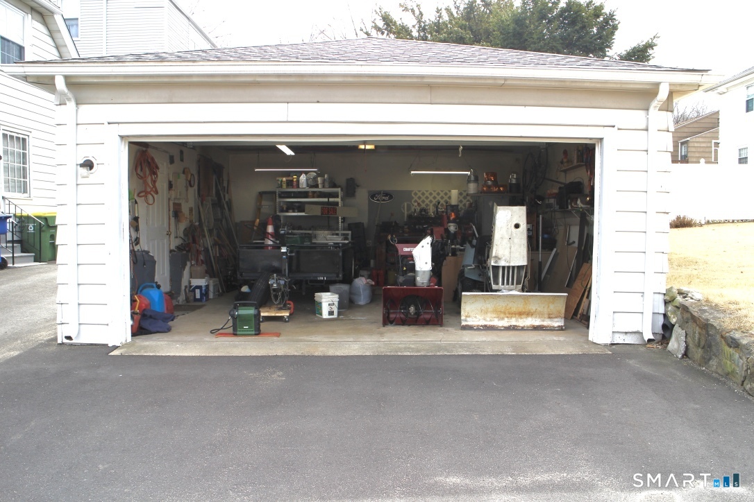 308 Highland Avenue Waterbury, CT 06708 - Photo 30 of 39