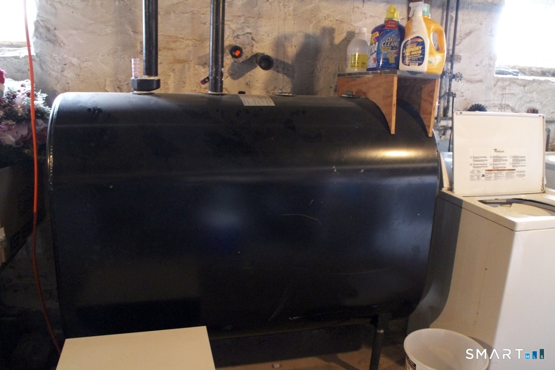 308 Highland Avenue Waterbury, CT 06708 - Photo 37 of 39