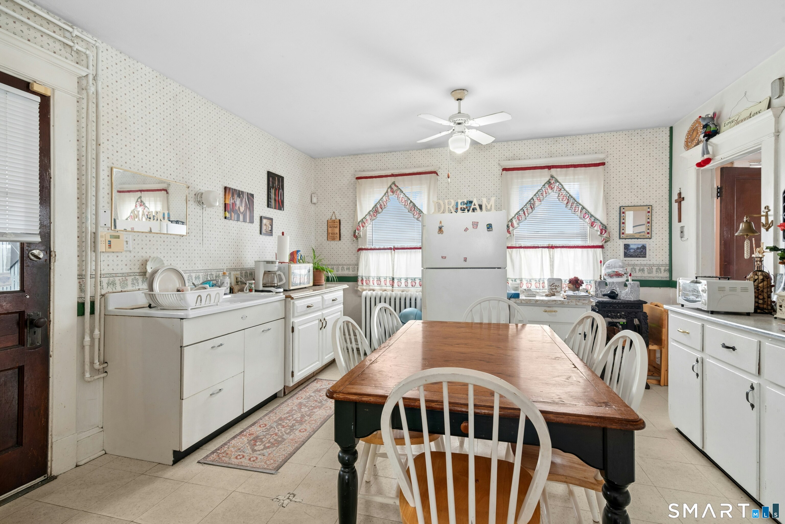 308 Highland Avenue Waterbury, CT 06708 - Photo 10 of 39