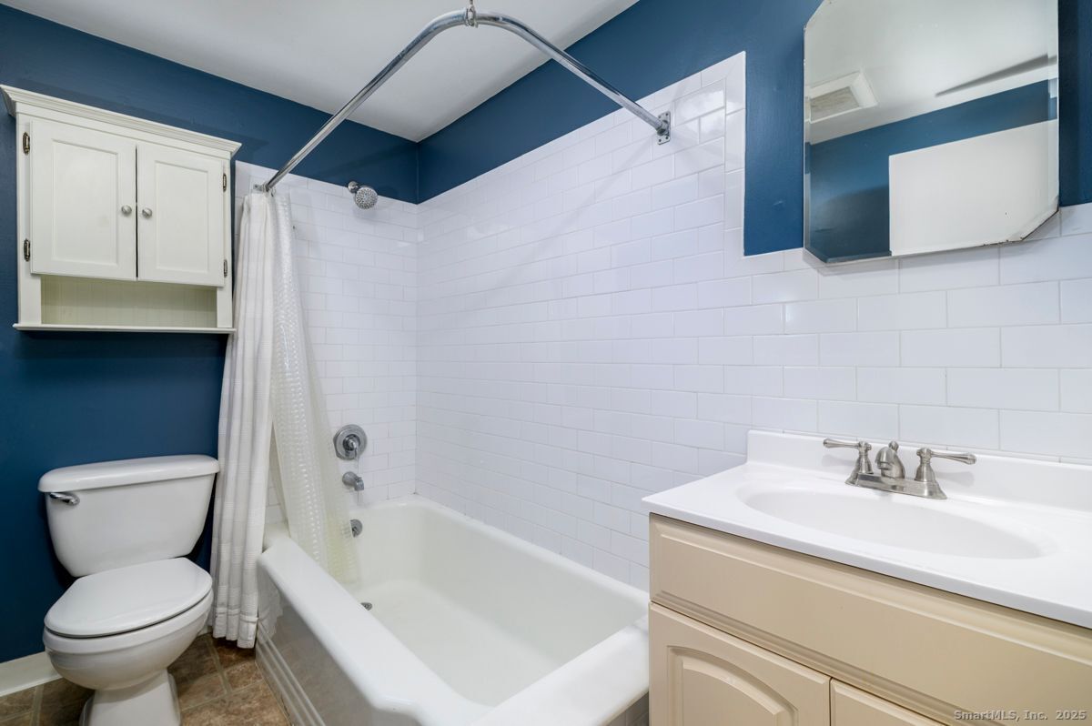 75 Soundview Avenue Stamford, CT 06902 - Photo 3 of 10