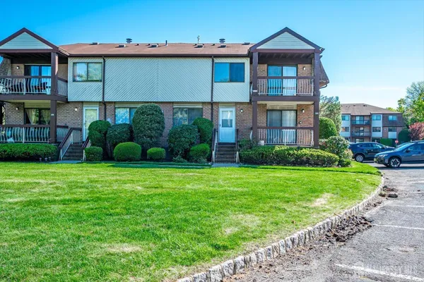 $549,900 | 1315 Edison Glen Terrace, Edison, NJ 08837