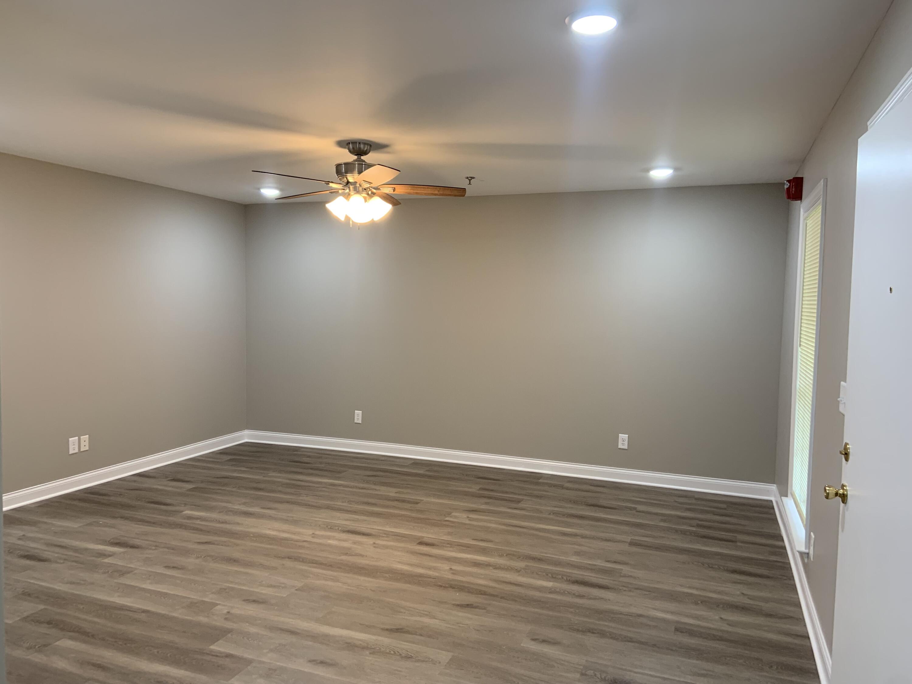 900 Mountain Creek Road, Unit 162 Chattanooga, TN 37405 - Photo 3 of 15 IMG_8550