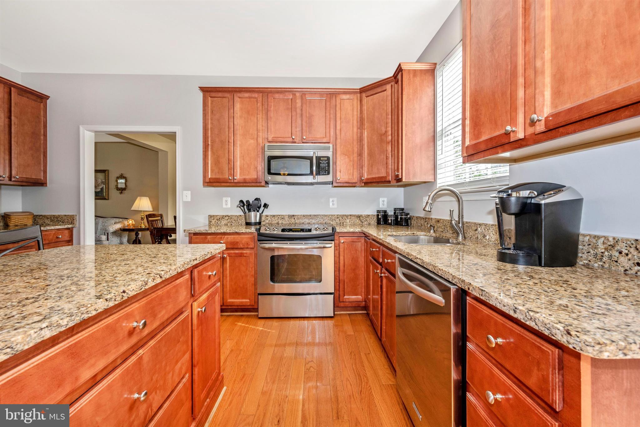 1748 Canal Run Drive Point of Rocks, MD 21777 - Photo 12 of 44 Beautiful cabinets and granite counters.