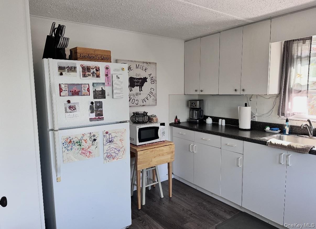 2 Orchard Neck Road Center Moriches, NY 11934 - Photo 4 of 5