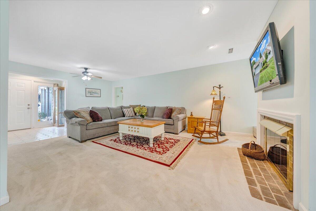 2510 South Clearing Road Salem, VA 24153 - Photo 5 of 44 05-MIB02945