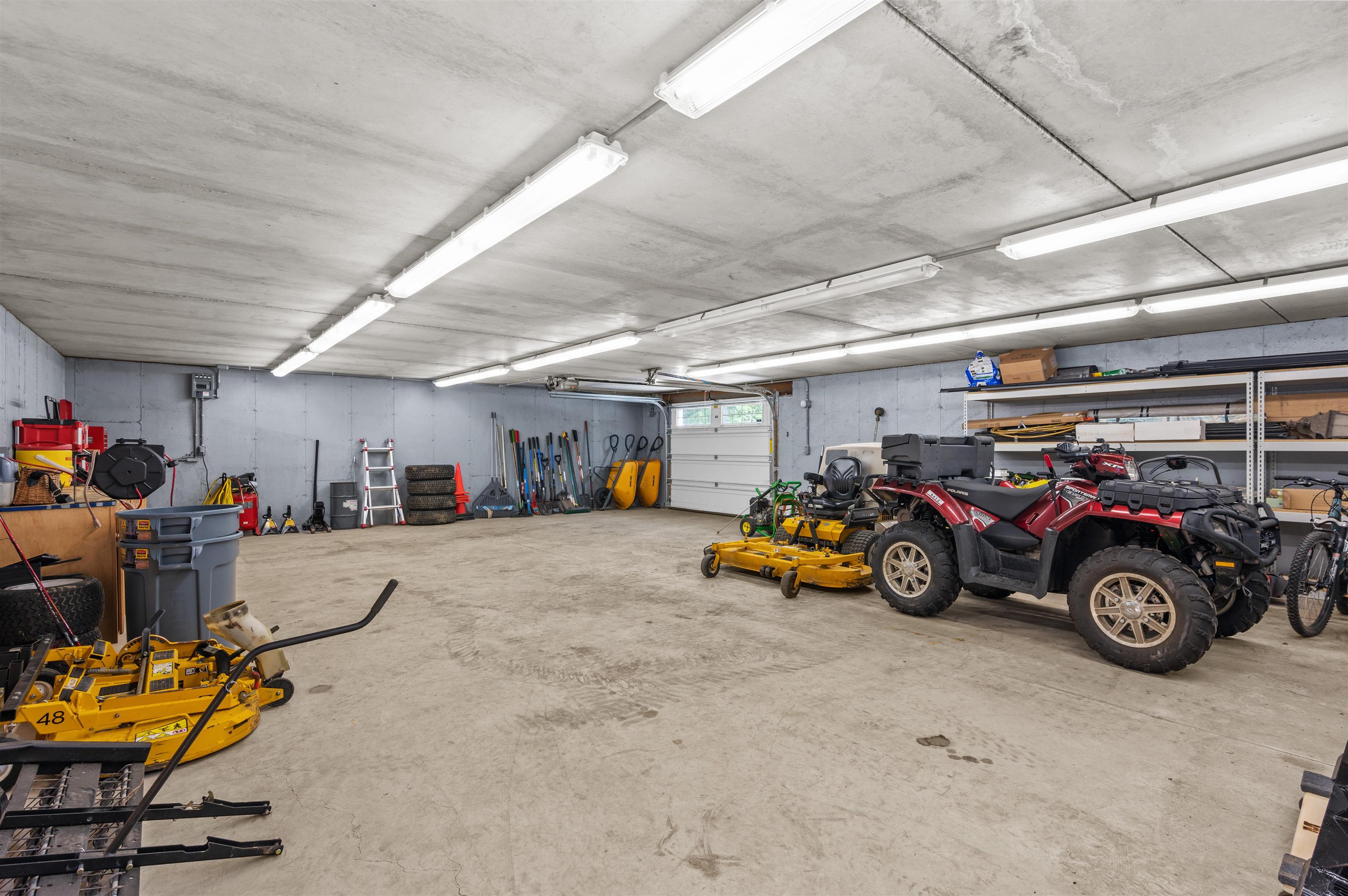 113 S Road Deerfield, NH 03037 - Photo 17 of 60