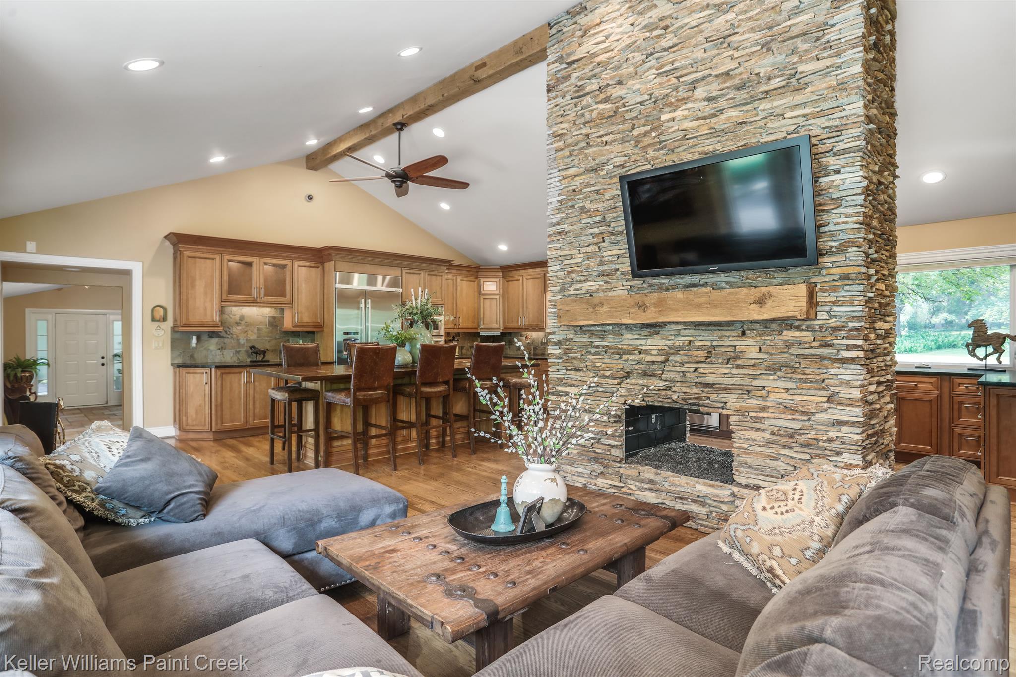 4165 Sheldon Road Rochester, MI 48306 - Photo 23 of 74 Recessed lighting