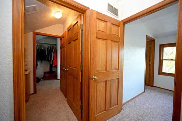 $999,999 | W332N6553 County Rd C, Merton, WI 53058