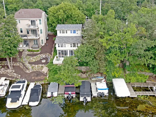 $999,999 | W332N6553 County Rd C, Merton, WI 53058