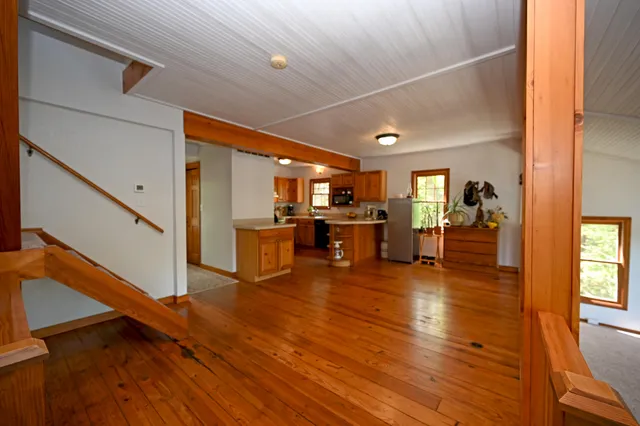 $999,999 | W332N6553 County Rd C, Merton, WI 53058