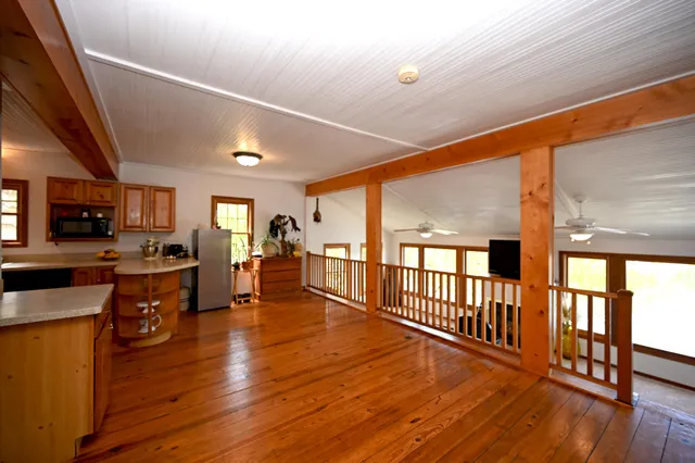 $999,999 | W332N6553 County Rd C, Merton, WI 53058