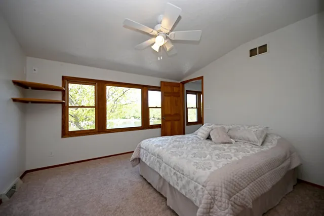 $999,999 | W332N6553 County Rd C, Merton, WI 53058