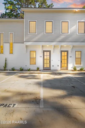 $3,000 | 105 Oaks Archway, Lafayette, LA 70508