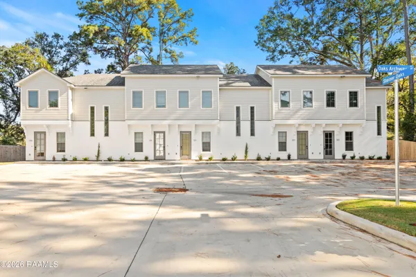 $3,000 | 105 Oaks Archway, Lafayette, LA 70508