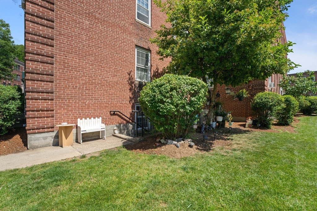 1 Lanark Road, Unit 7 Brookline, MA 02445 - Photo 22 of 22