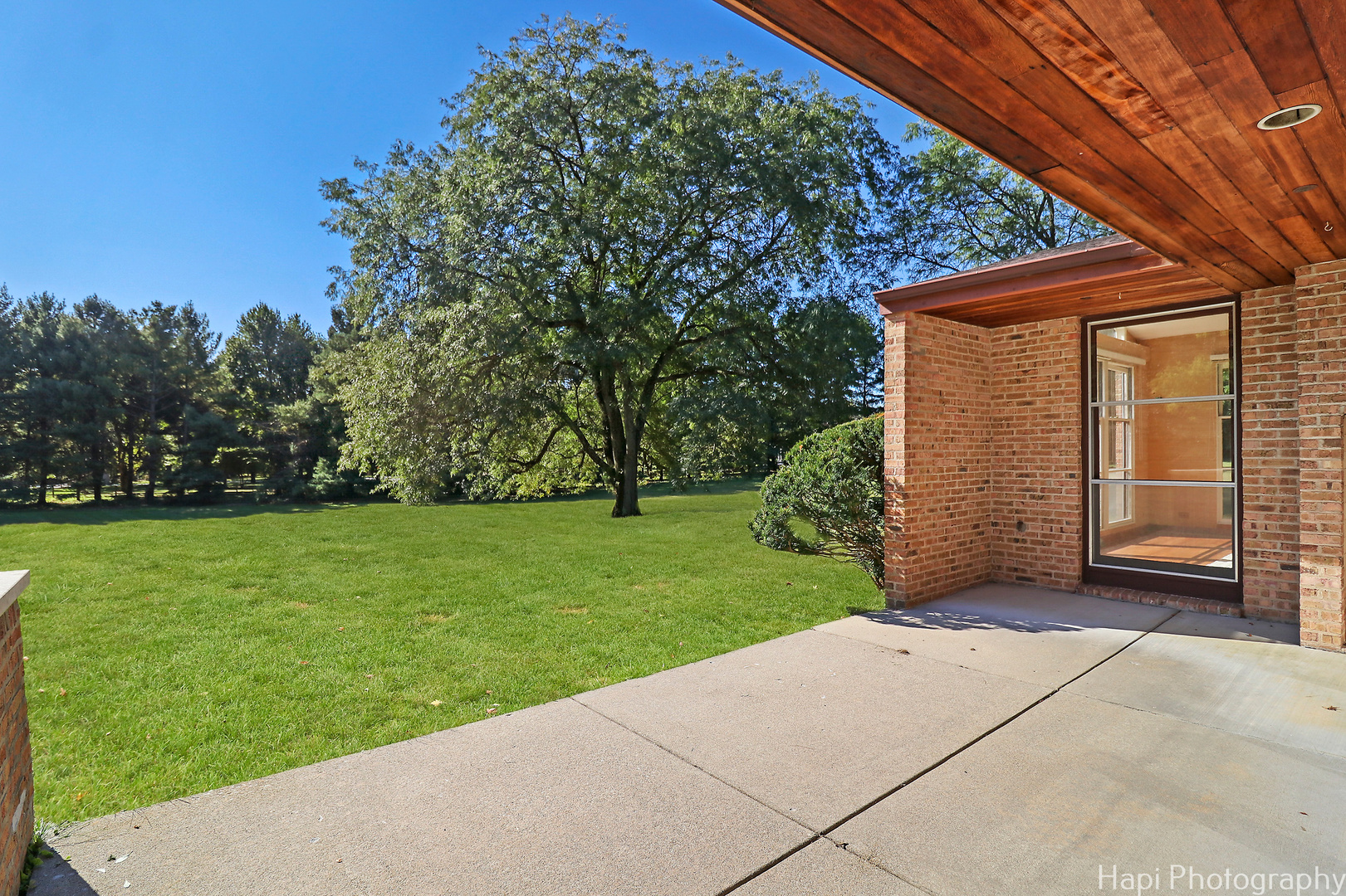 80 Meadow Hill Road Barrington Hills, IL 60010 - Photo 24 of 25 a view of a back yard of the house