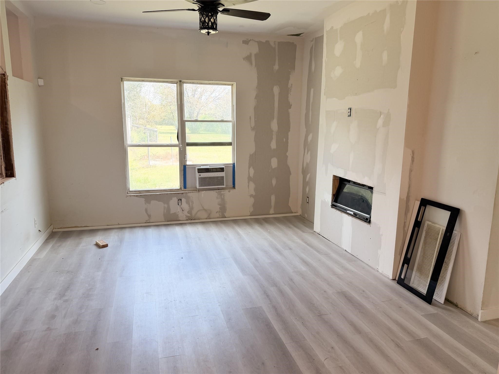 6811 Clara Lane Rosharon, TX 77583 - Photo 12 of 12 Family room