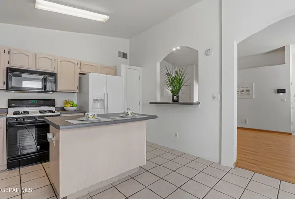 $252,999 | 12373 Golden Sun Drive, El Paso, TX 79938