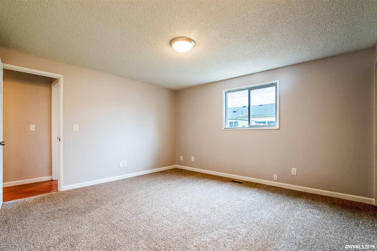 4437 Del Rio Place Southeast Albany, OR 97322 - Photo 24 of 35 Gallery Image 24