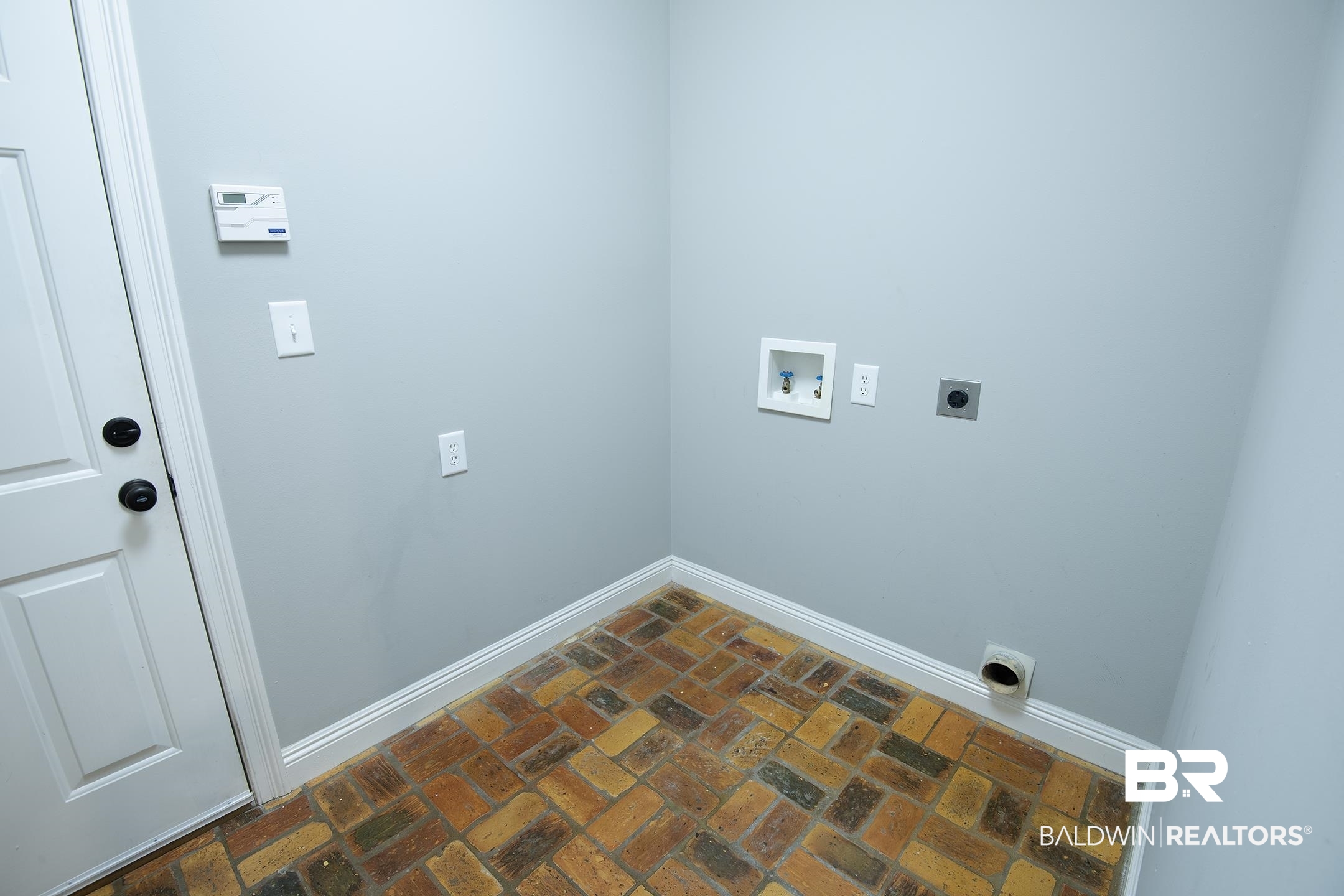 119 Cedar Pointe Fairhope, AL 36532 - Photo 30 of 36 Laundry