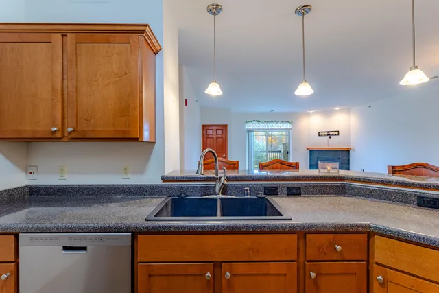 $295,000 | 230 Hilldale Drive, Unit 1112, Hartford, WI 53027