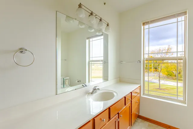 $295,000 | 230 Hilldale Drive, Unit 1112, Hartford, WI 53027